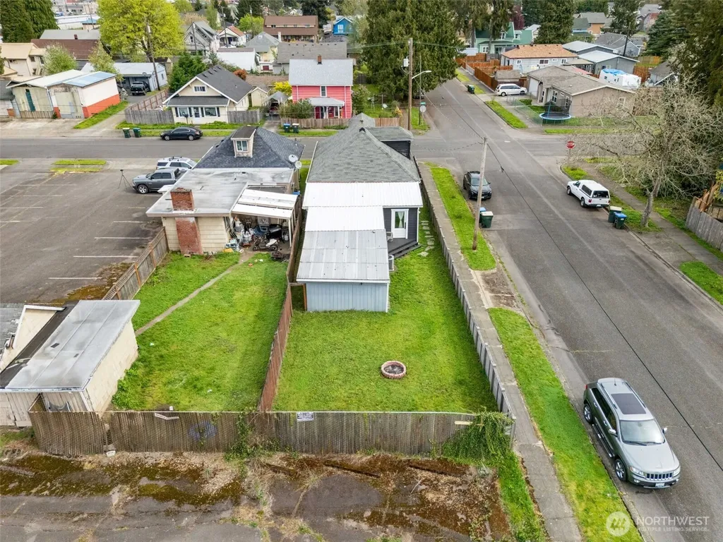 320 E Main Street Centralia WA 98531