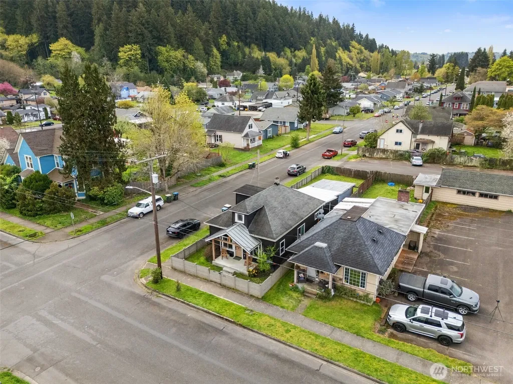 320 E Main Street Centralia WA 98531