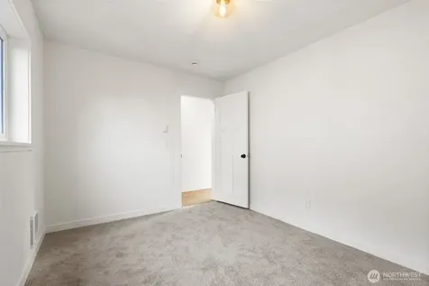 1802 Wright Avenue Tacoma WA 98404