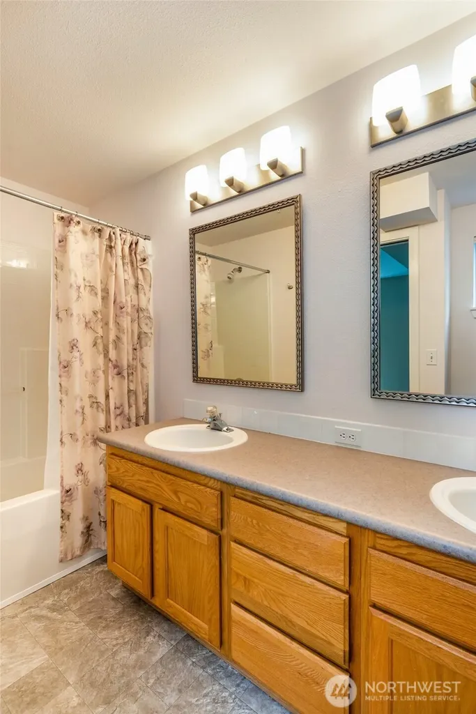 2001 120th Place SE Everett WA 98208