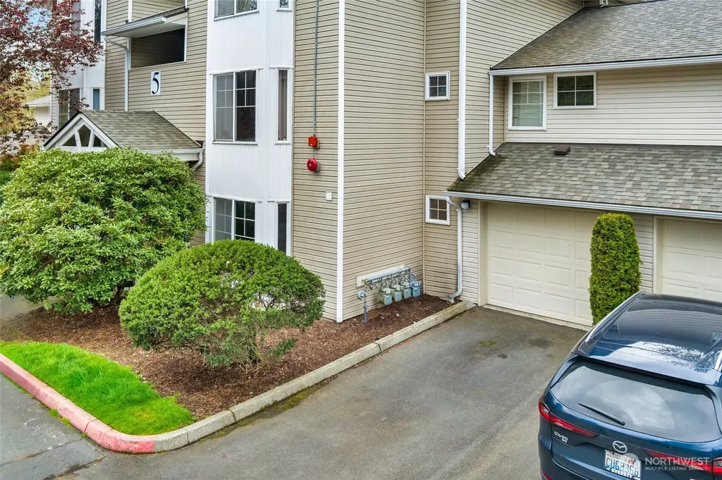 2001 120th Place SE Everett WA 98208