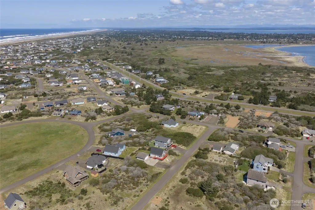 408 S Bel Air Loop SW Ocean Shores WA 98569