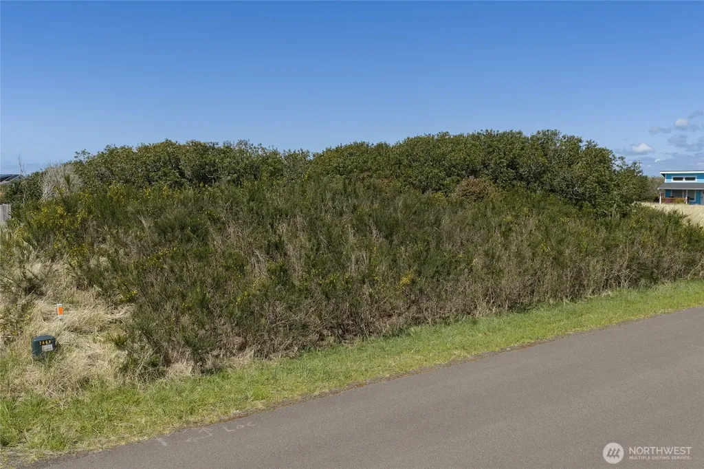 408 S Bel Air Loop SW Ocean Shores WA 98569