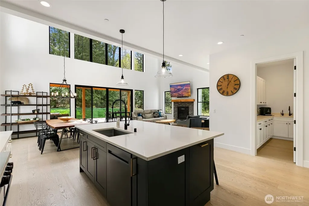 26237 SE Old Black Nugget Road Issaquah WA 98029