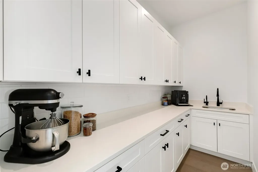 26237 SE Old Black Nugget Road Issaquah WA 98029