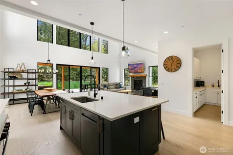 26237 SE Old Black Nugget Road Issaquah WA 98029