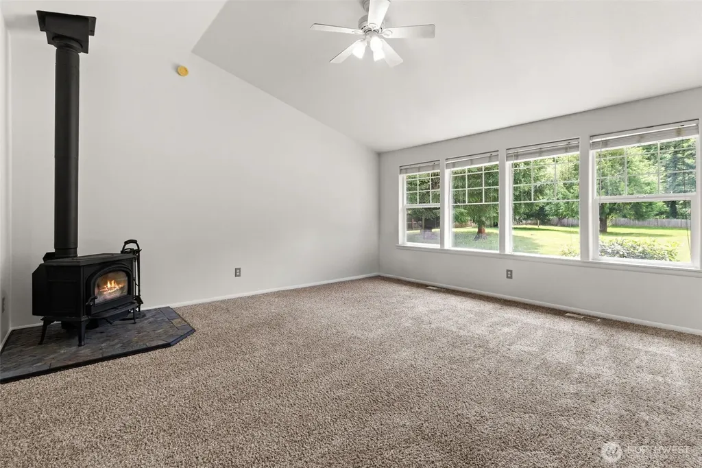 9519 185th Avenue SW Rochester WA 98579