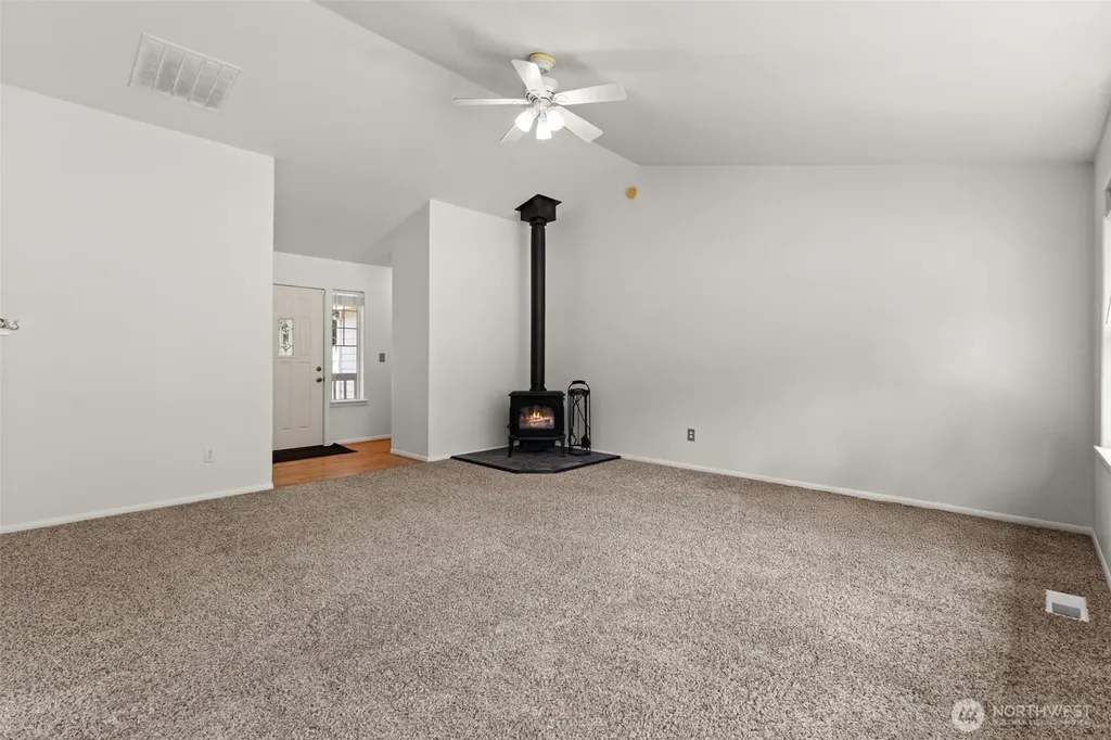 9519 185th Avenue SW Rochester WA 98579