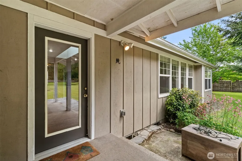 9519 185th Avenue SW Rochester WA 98579