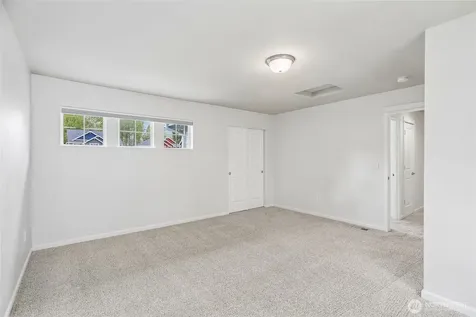 11902 59th Avenue E Puyallup WA 98373