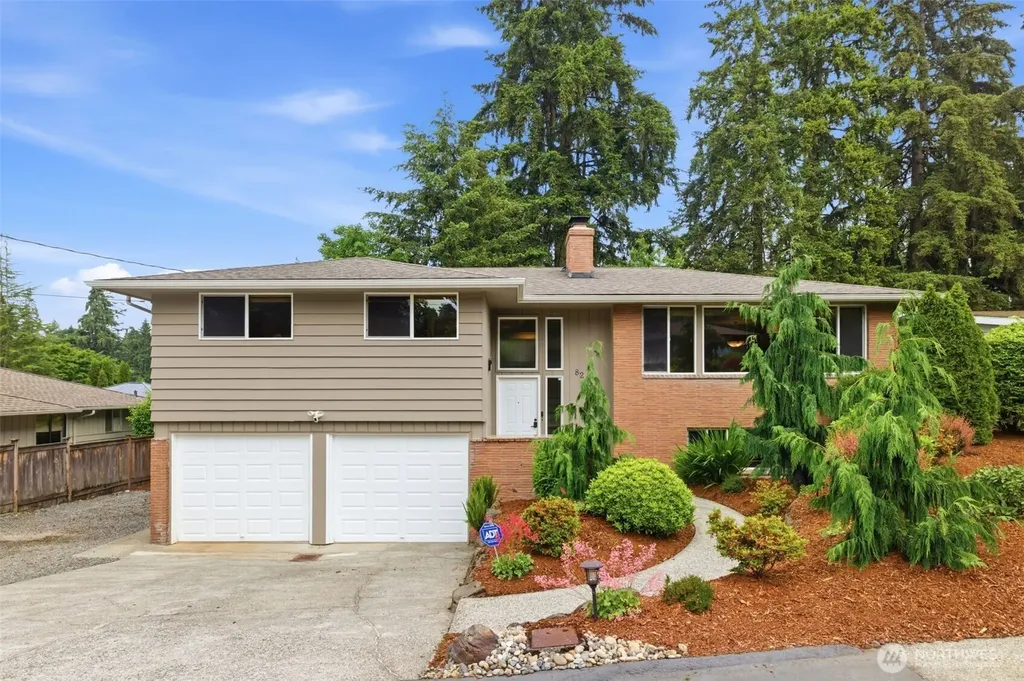 826 Maplewood Avenue Kent WA 98030