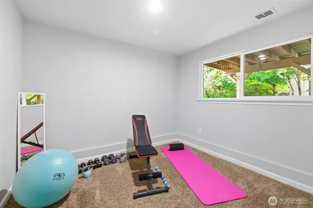826 Maplewood Avenue Kent WA 98030