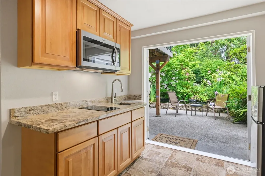 826 Maplewood Avenue Kent WA 98030