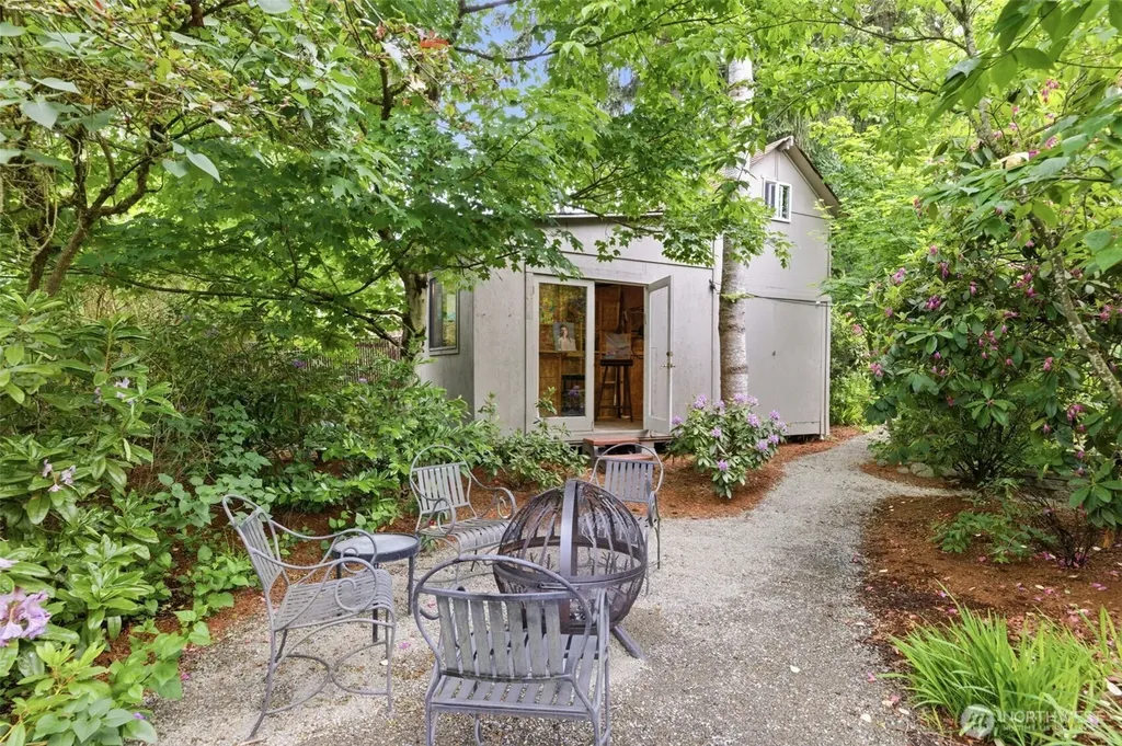 826 Maplewood Avenue Kent WA 98030