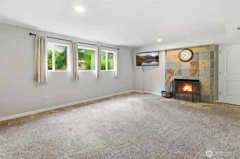 826 Maplewood Avenue Kent WA 98030