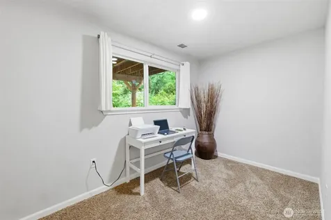 826 Maplewood Avenue Kent WA 98030