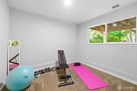826 Maplewood Avenue Kent WA 98030