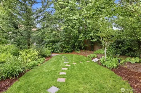826 Maplewood Avenue Kent WA 98030