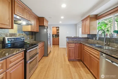 826 Maplewood Avenue Kent WA 98030