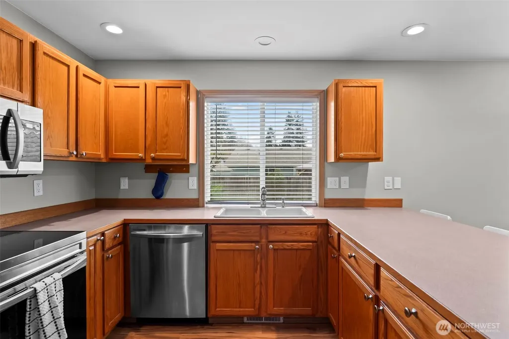 15630 92nd Way SE Yelm WA 98597