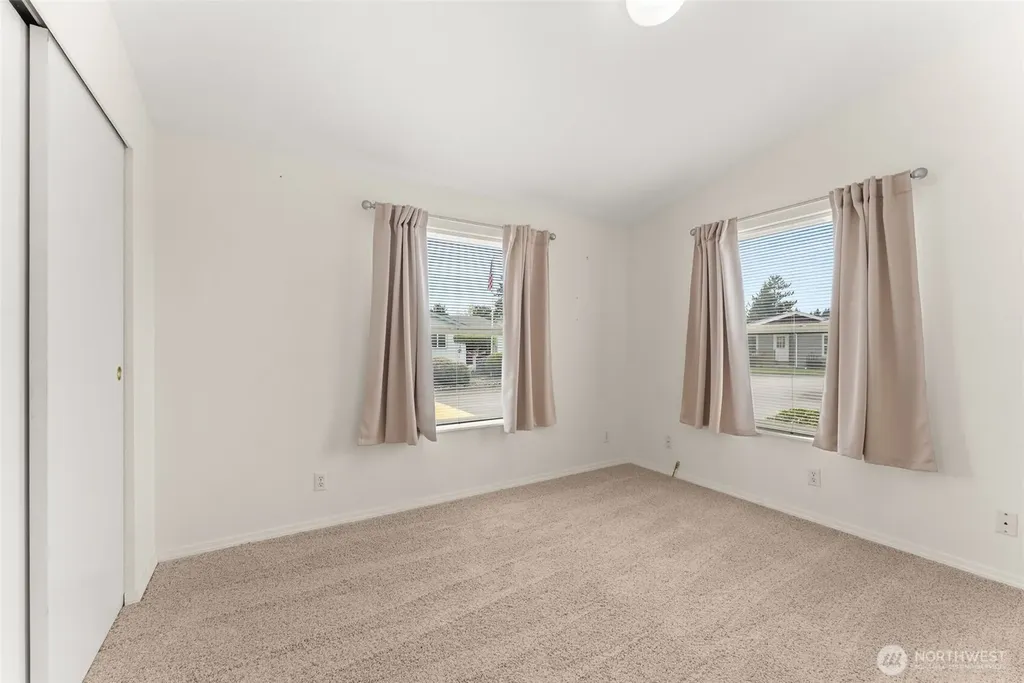 1918 Harrison Avenue Centralia WA 98531