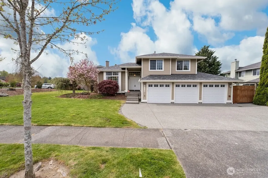 1728 Amber Boulevard Puyallup WA 98372