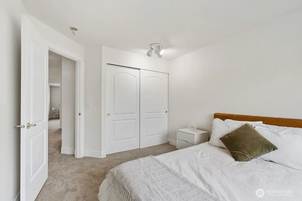 1728 Amber Boulevard Puyallup WA 98372