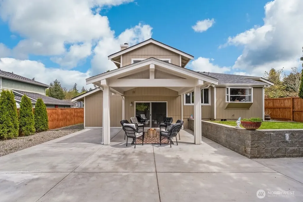 1728 Amber Boulevard Puyallup WA 98372