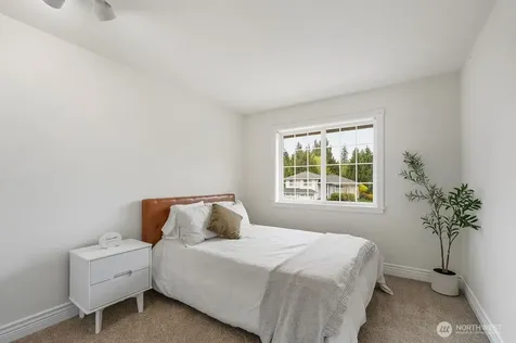 1728 Amber Boulevard Puyallup WA 98372
