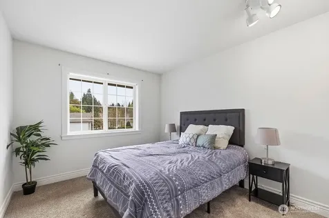 1728 Amber Boulevard Puyallup WA 98372