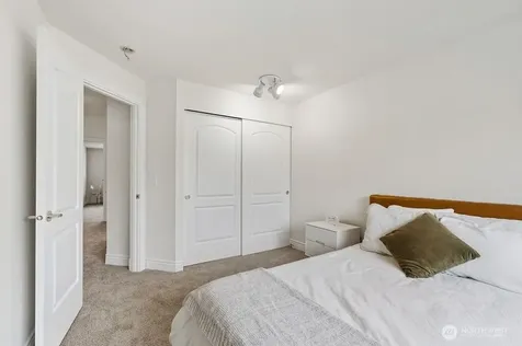 1728 Amber Boulevard Puyallup WA 98372