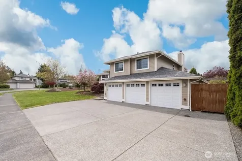 1728 Amber Boulevard Puyallup WA 98372