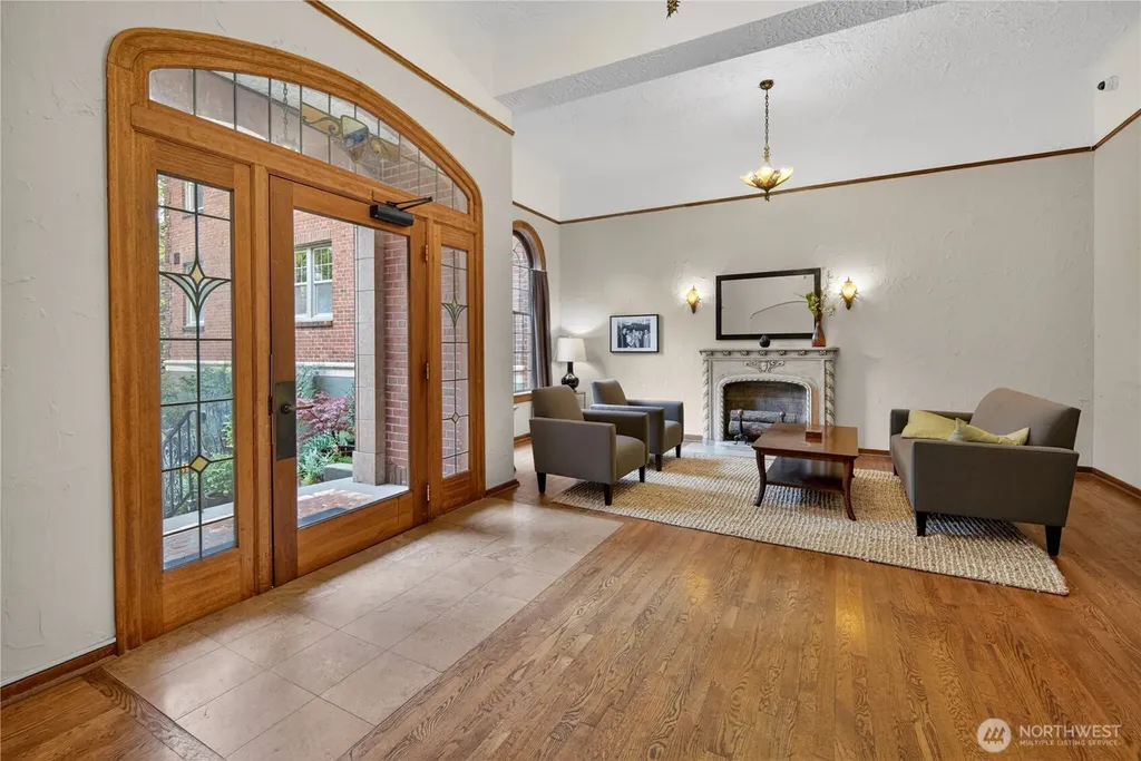 124 Warren Avenue N Seattle WA 98109