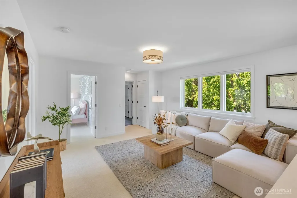 2506 W Halladay Street Seattle WA 98199