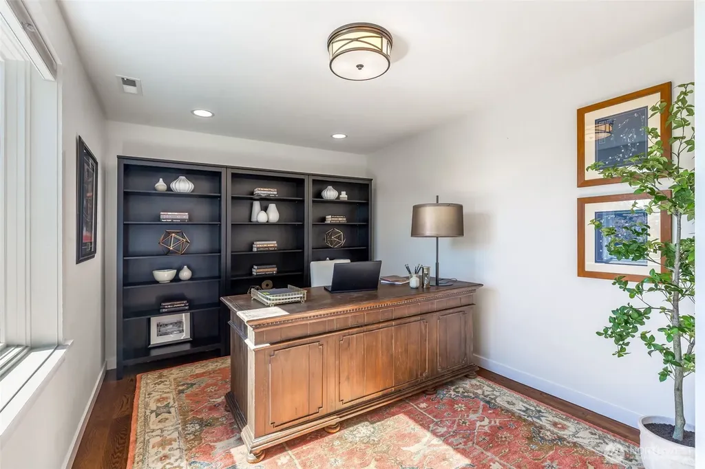 2506 W Halladay Street Seattle WA 98199