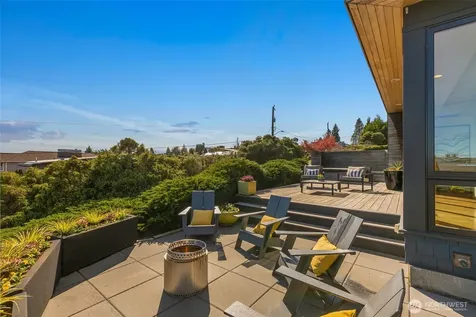 2506 W Halladay Street Seattle WA 98199