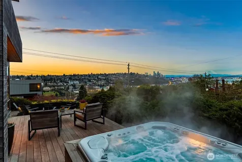 2506 W Halladay Street Seattle WA 98199
