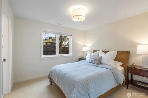 2506 W Halladay Street Seattle WA 98199
