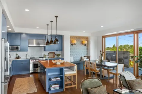 2506 W Halladay Street Seattle WA 98199
