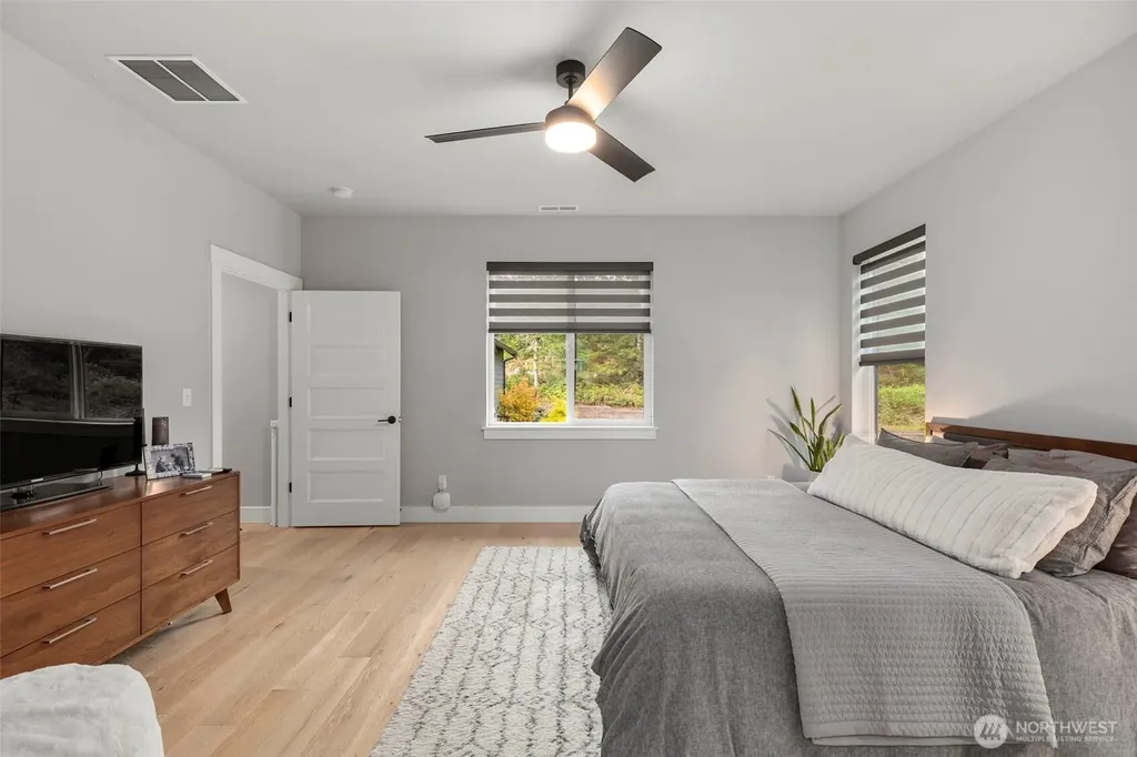 5040 Coppermill Court NE Olympia WA 98516
