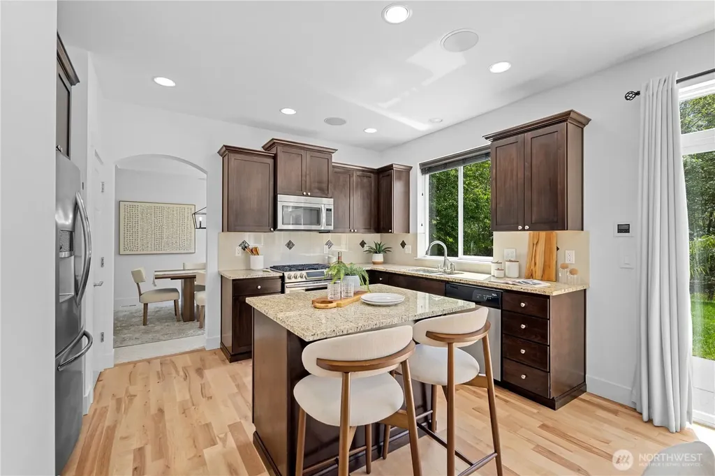 18521 40th Avenue SE Bothell WA 98012
