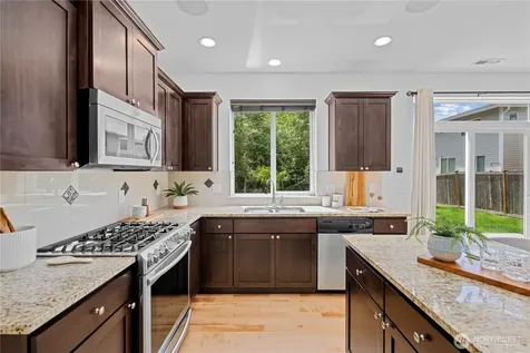 18521 40th Avenue SE Bothell WA 98012