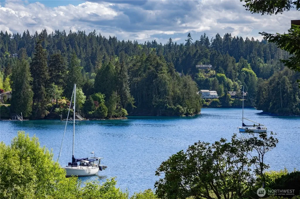 41 North Bay Lane Port Ludlow WA 98365