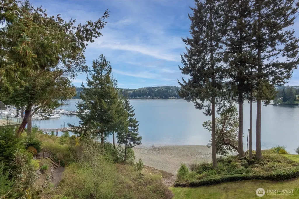 41 North Bay Lane Port Ludlow WA 98365