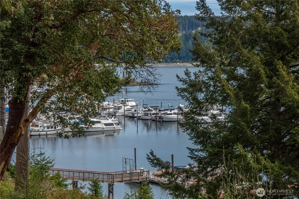 41 North Bay Lane Port Ludlow WA 98365