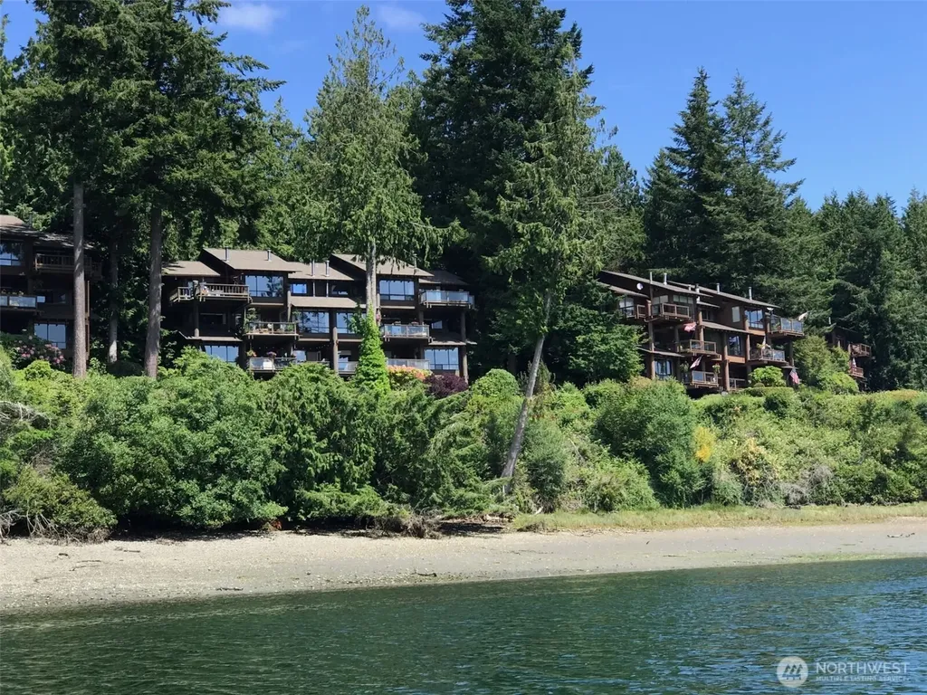 41 North Bay Lane Port Ludlow WA 98365