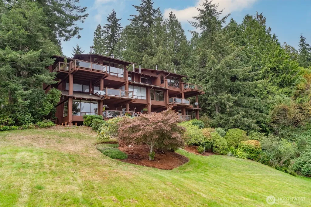41 North Bay Lane Port Ludlow WA 98365