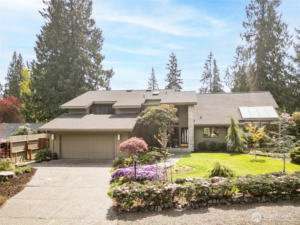 121 Fairway Place Sequim WA 98382