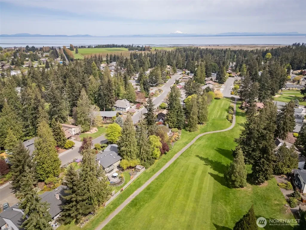 121 Fairway Place Sequim WA 98382
