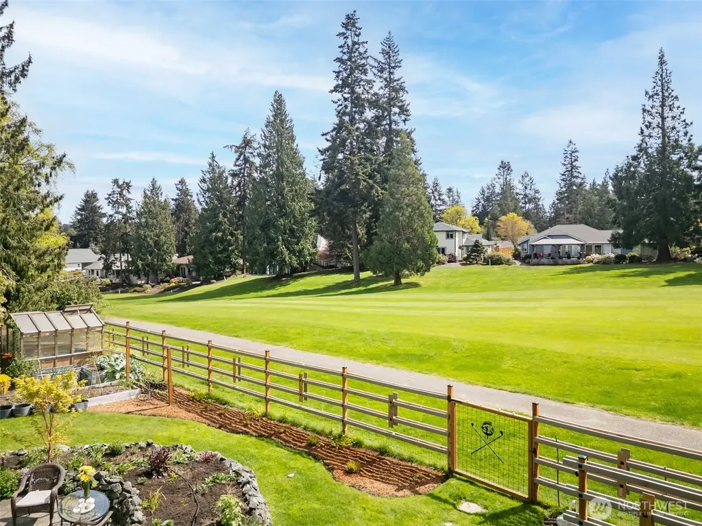 121 Fairway Place Sequim WA 98382